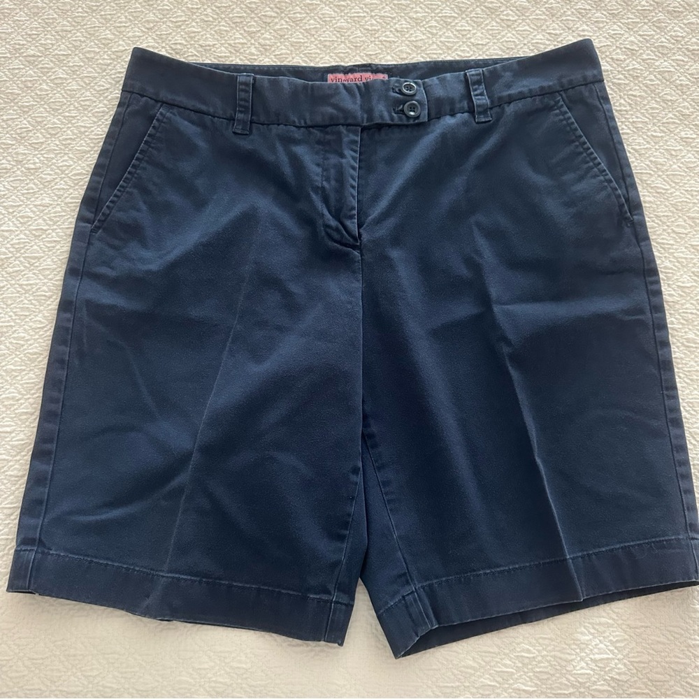 Vineyard Vines Women's Shorts - Navy